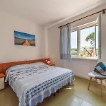 Cecilia - 3*
