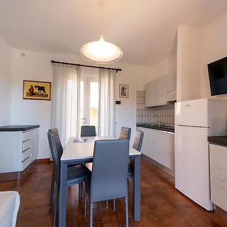 Cecilia - Aparthotel *