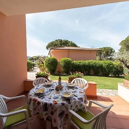 Aparthotel Cecilia - *