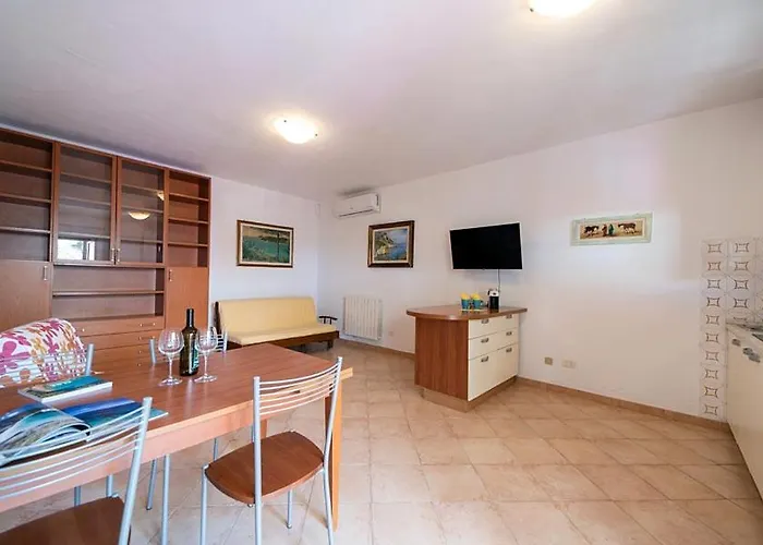 Апарт-отель Cecilia - Проккио